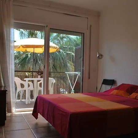 Les Palmeres Apartmán