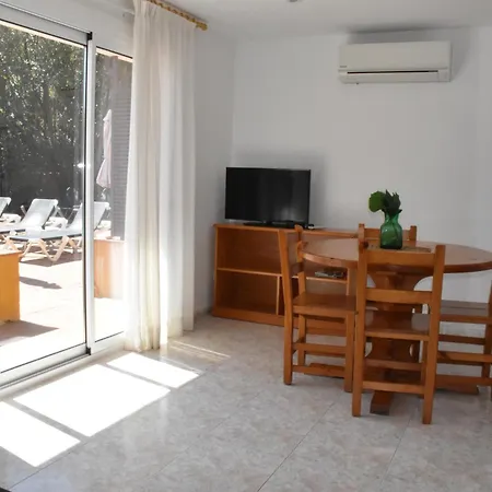 Les Palmeres Apartmán *